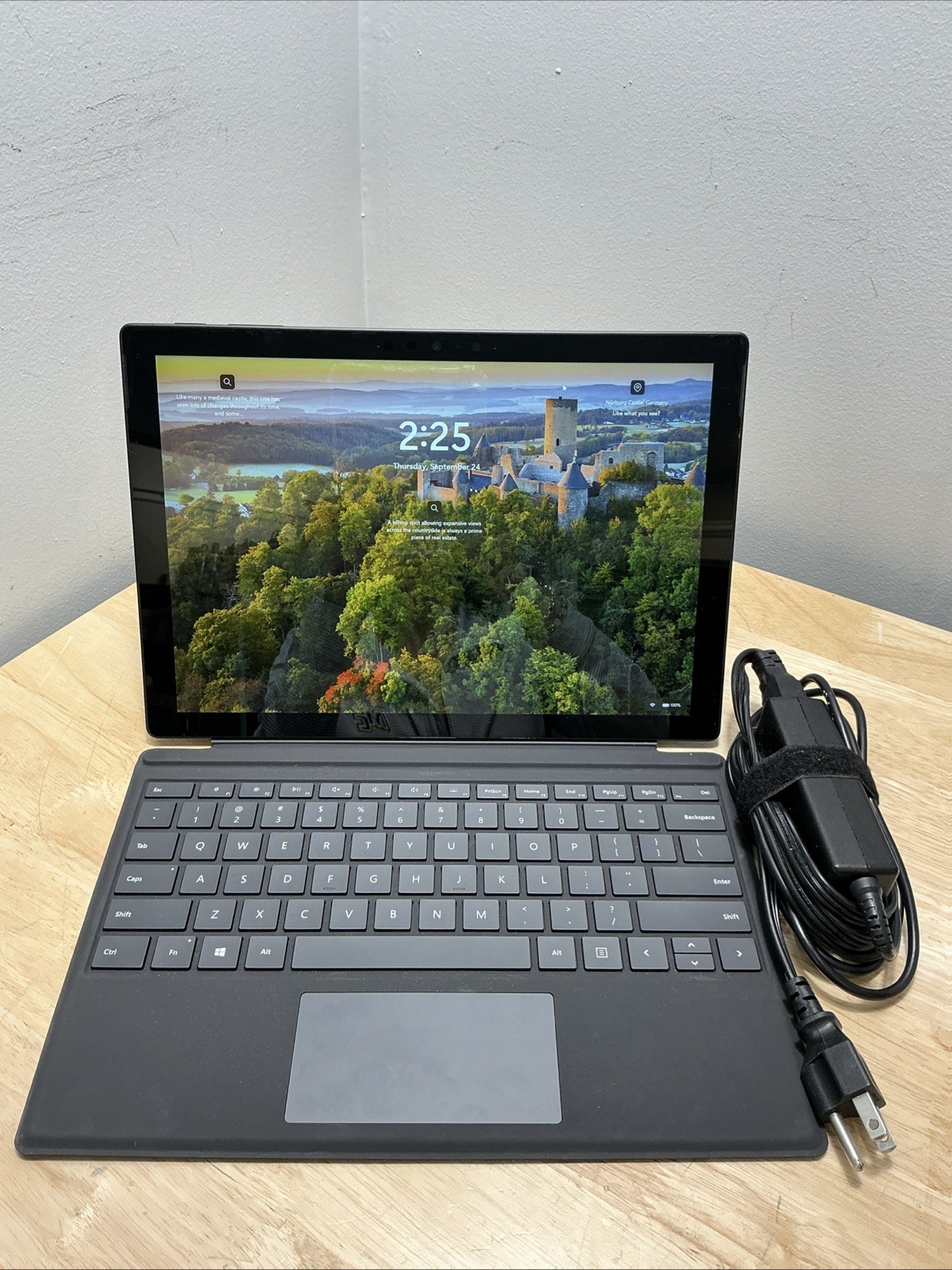 Microsoft Surface Pro 7 1866 12.3" i5-1035G4 1.1GHz 16GB RAM 256GB SSD KB & CORD