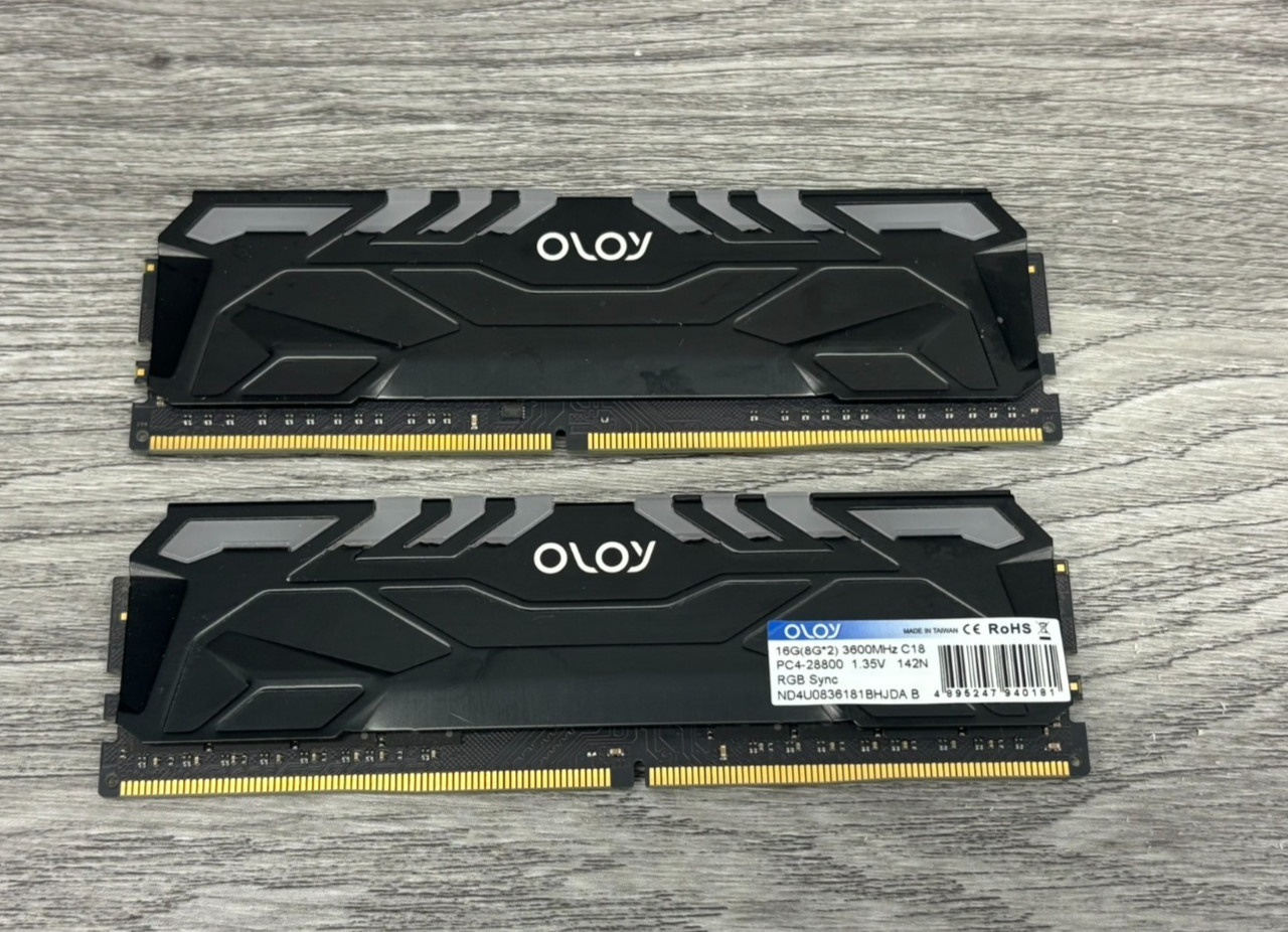 OLOy 16GB (2x8GB) DDR4 SDRAM DDR4-3600 PC4-28800 CL18 Unbuffered DIMM