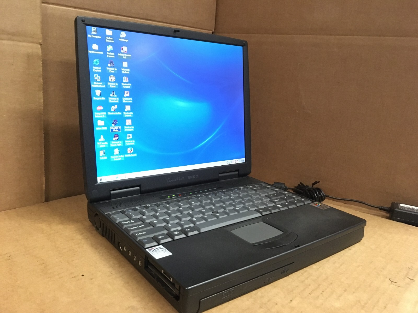 Micron Electronics Laptop Transport Trek 2 AGP  10GB HDD windows  98  ATI RAGE