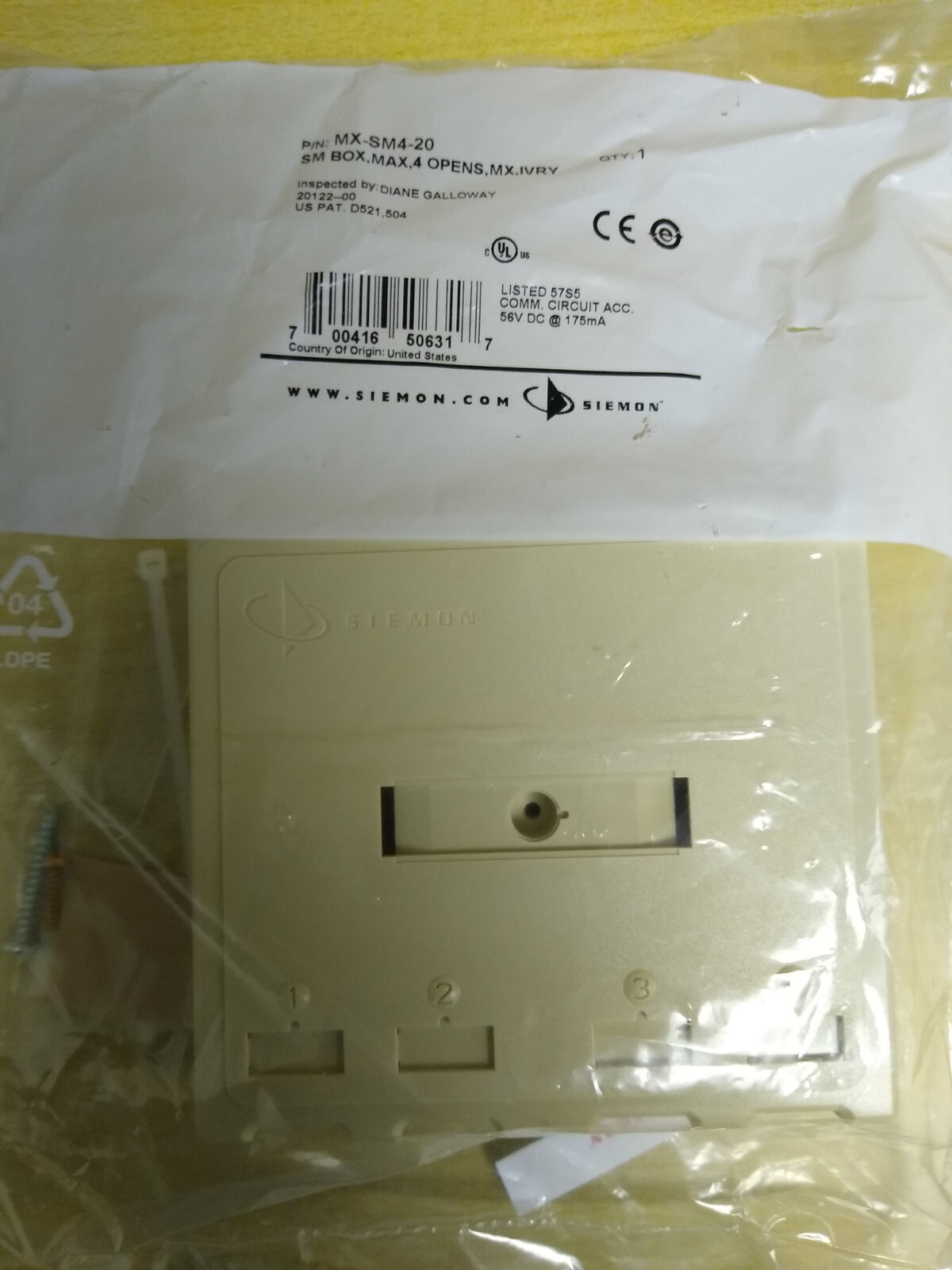 LOT of (4)  Siemon MX-SM4-20 Surface Mount Box, 4 Port, Ivory