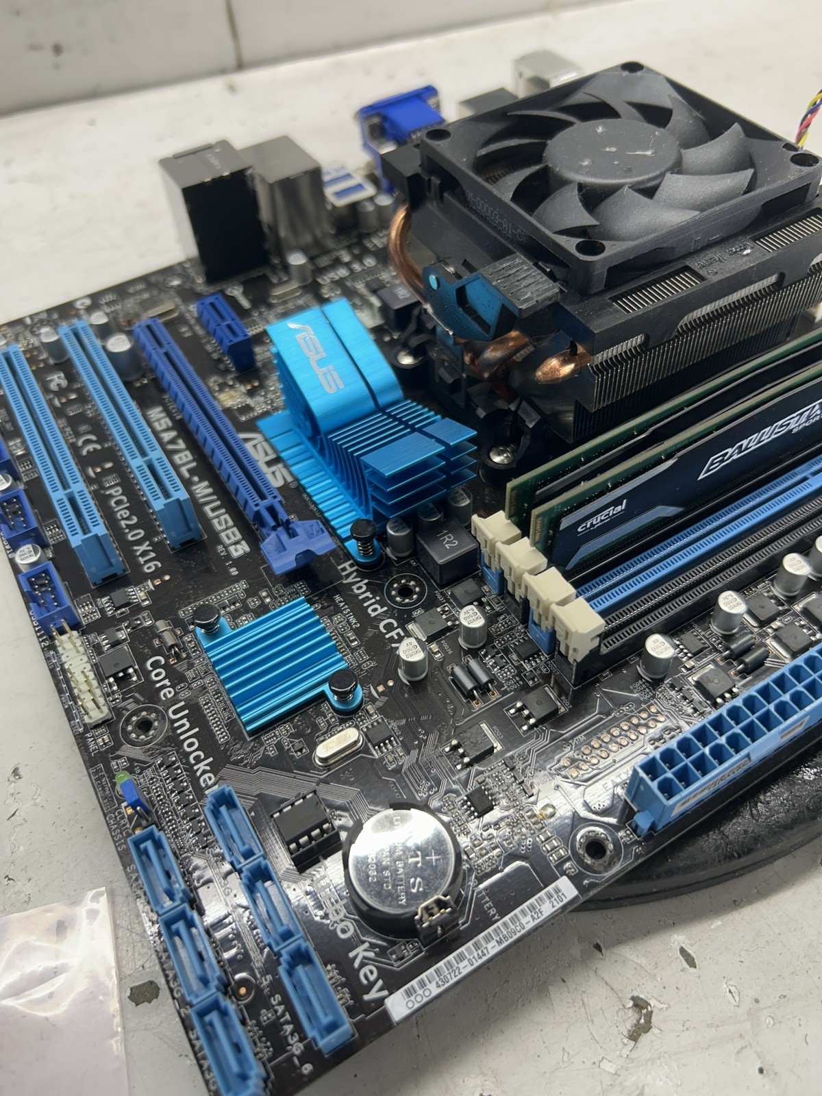 ASUS M5A78L-M/US83 AMD FX-4350 Quad-Core 4200MHz 8GB No I/O Shield