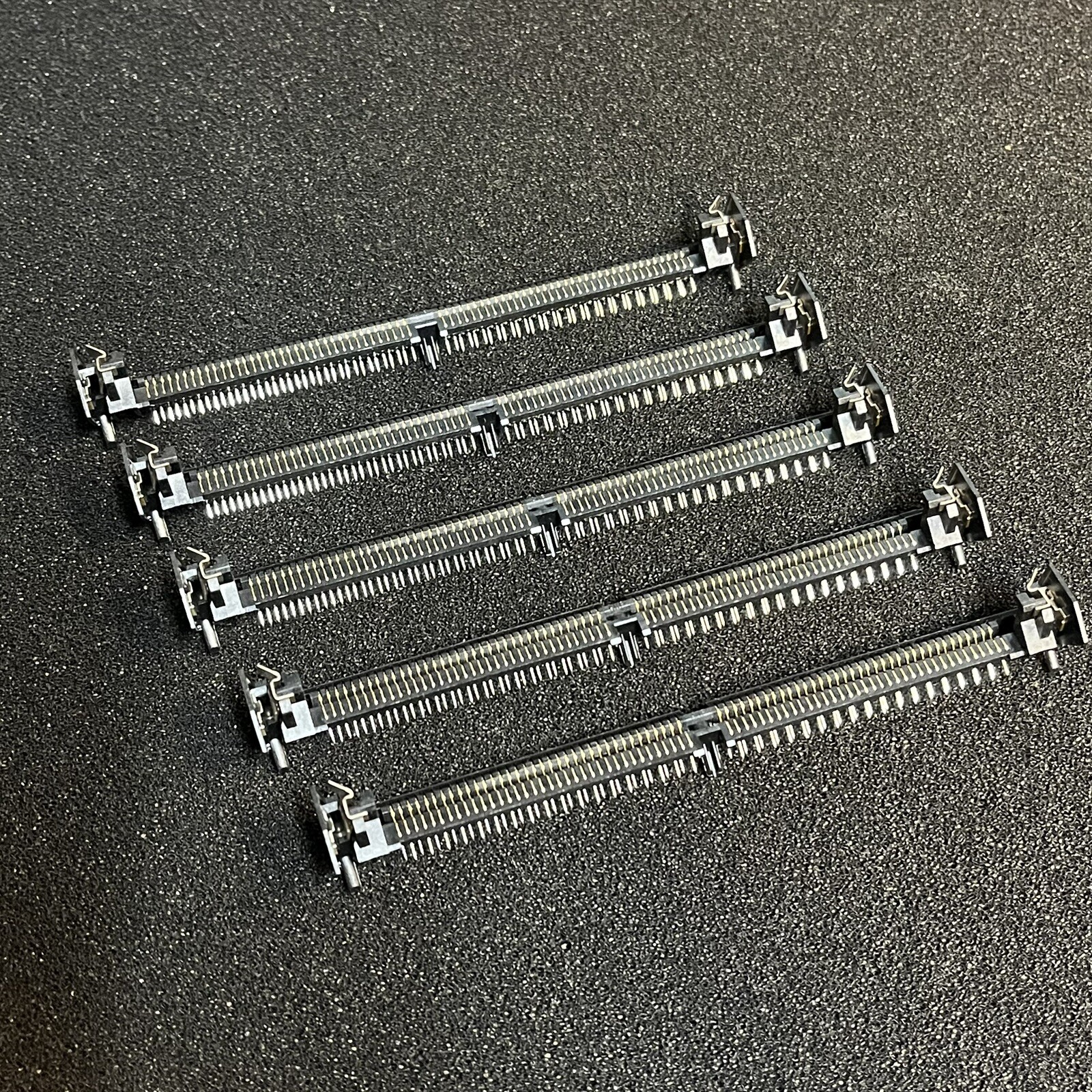 5x AMP 348544-1 72 Pin EDO SIMM Memory Socket 40 Degree Angle PCB Connector