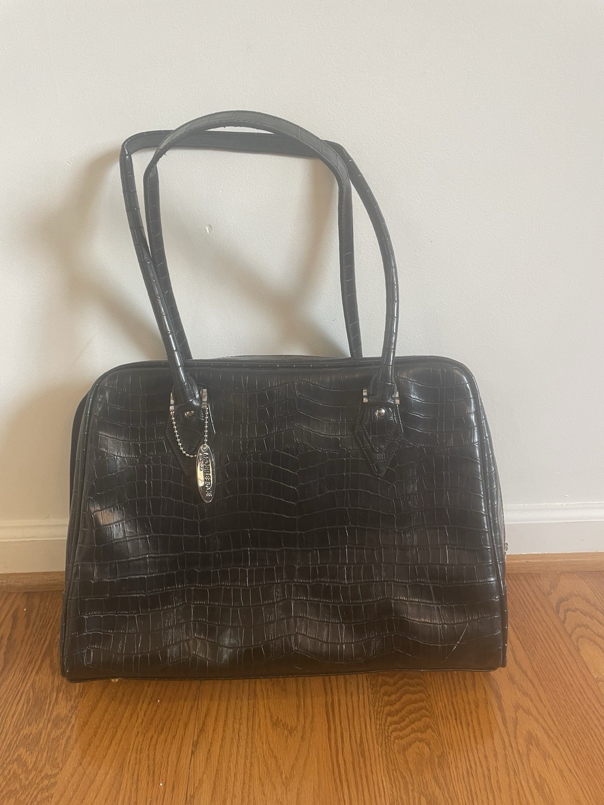 Mobile Edge Faux Crocodile Laptop Computer Bag Black