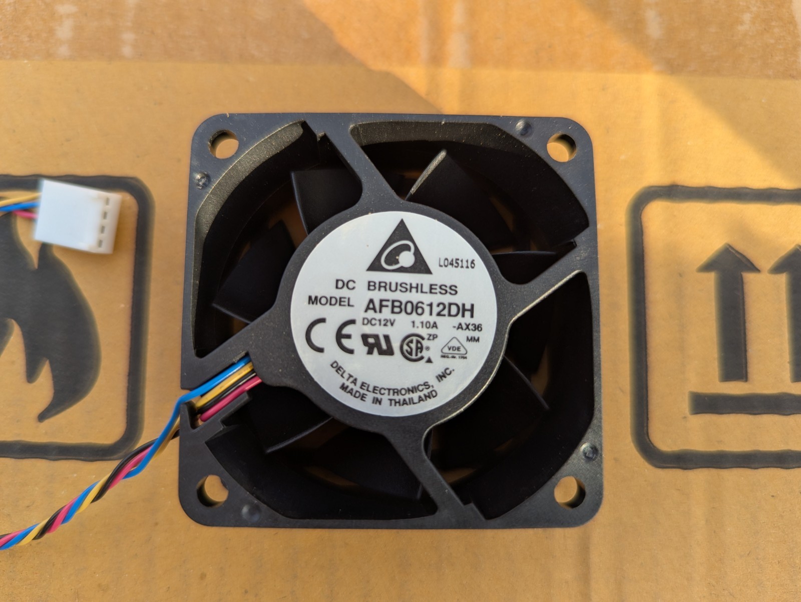 Delta AFB0612DH 6025 60mm 25mm 12V DC Dual Ball Bearing Brushless PWM Fan w/conn