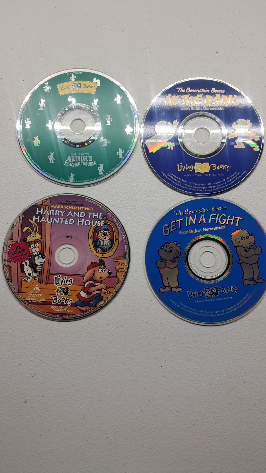 VTG Lot of 4 Living Books PC CD-Rom  The Berenstein Bears,  Arthur, Harry 