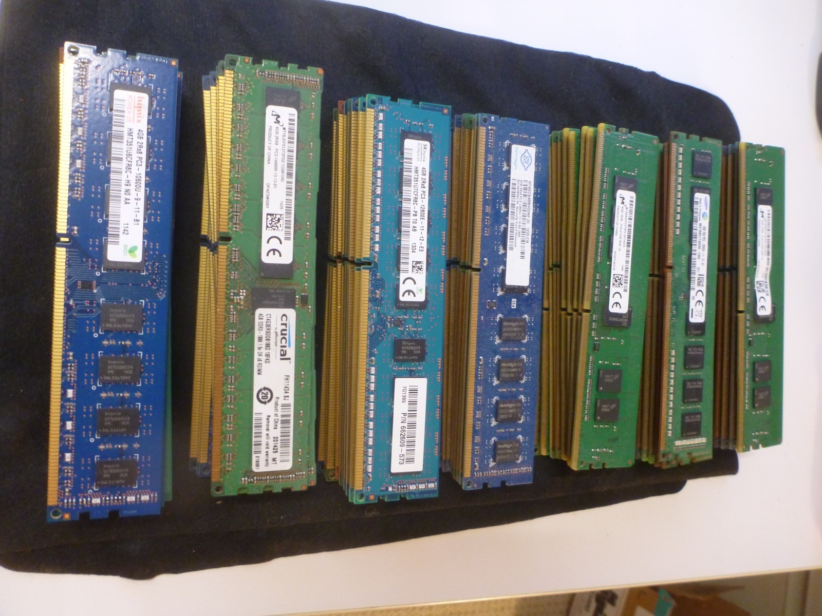 Lot of 70 - 4GB Desktop Memory / RAM - Mixed Brands / Speeds