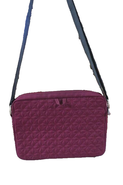 Belkin Notebook Quilted Bag Zipper  11.5" X 8" Burgundy Touch pad or Computer
