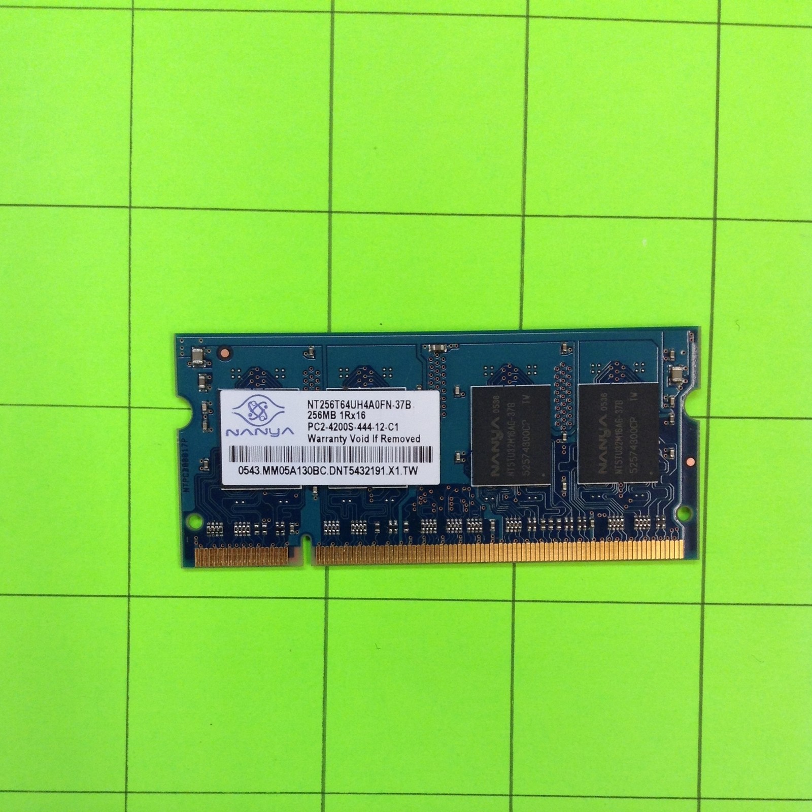 Nanya NT256T64UH4A0FN-37B 256MB DDR2-533 (PC2-4200) PC2-4200S Random Access Mem