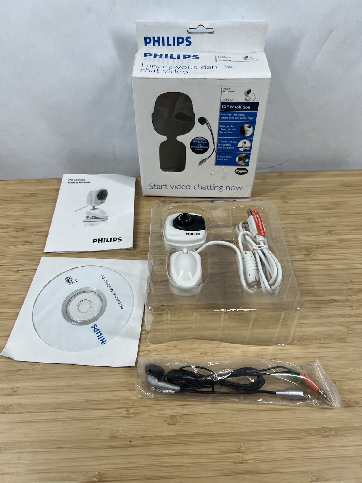 Phillips USB PC Camera with Microphone and Software SIC4750/27. Open Box.