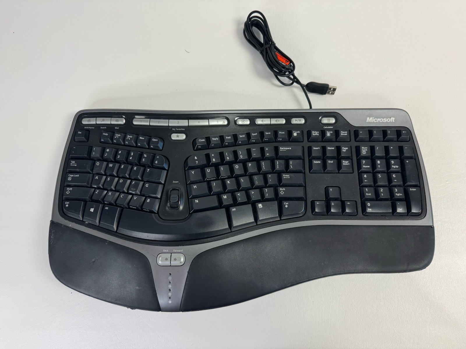 Microsoft Natural Ergonomic Keyboard 4000 v1.0 KU-0462 USB Wired W/ Front Riser