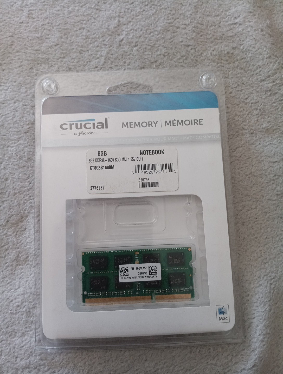 1 Crucial 8GB DDR3L 1600MHz. 