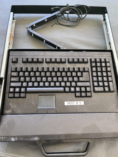 Adesso ACK-730UB 1U 19" Rackmount drawer with USB Touchpad Keyboard Black