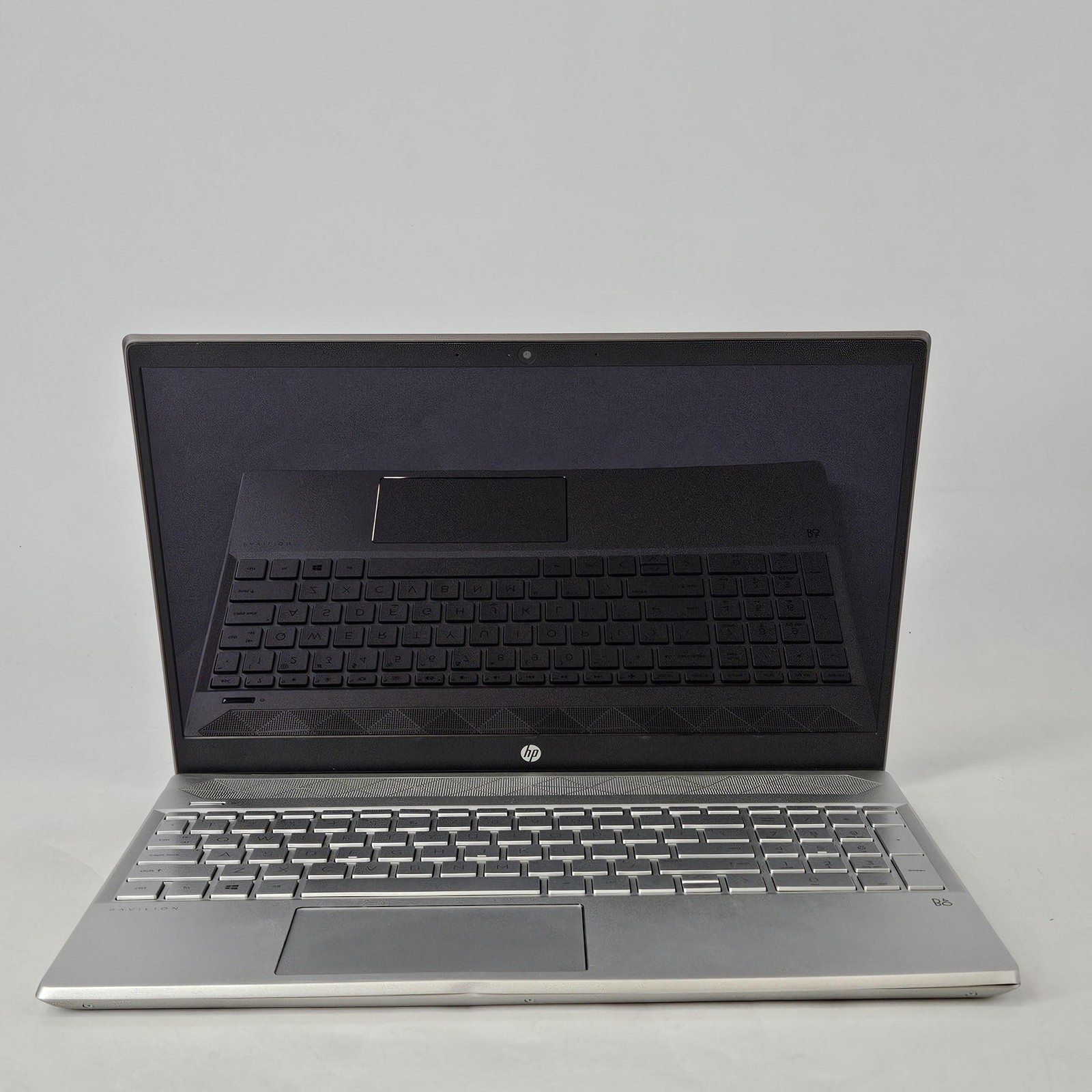 HP Pavilion 15 FHD TOUCH i5-8265U 1.60GHz 8GB 256GB SSD Good