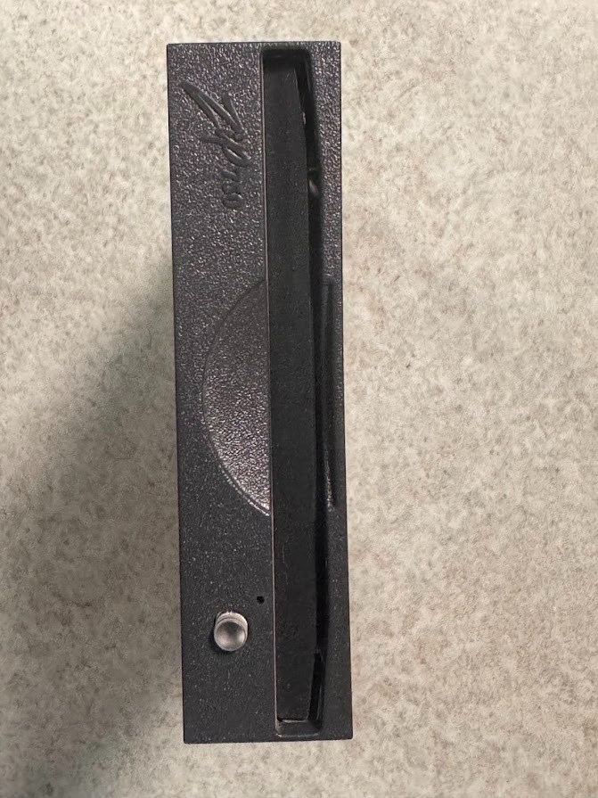 Iomega  Z750ATAPI 750MB Internal 3.5" IDE P-ATA ZIP Drive Black Bezel