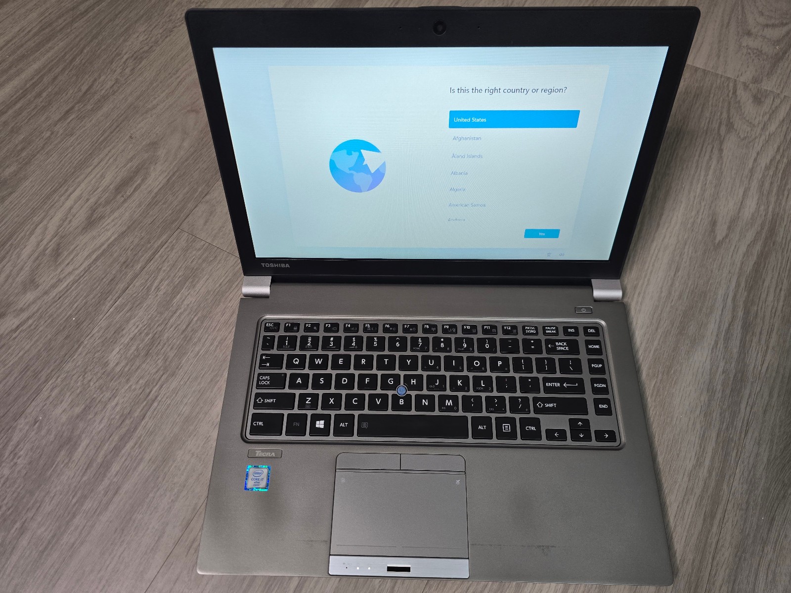 Toshiba Tecra Z40-C i7-6600U 8GB 256GB SSD Windows 11 Pro 14" Laptop
