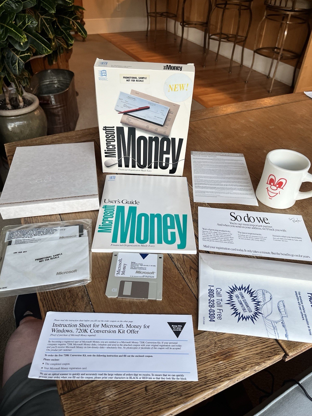 Rare Microsoft Money 1.0 - 1991 Software Original Version Promotional Open Box