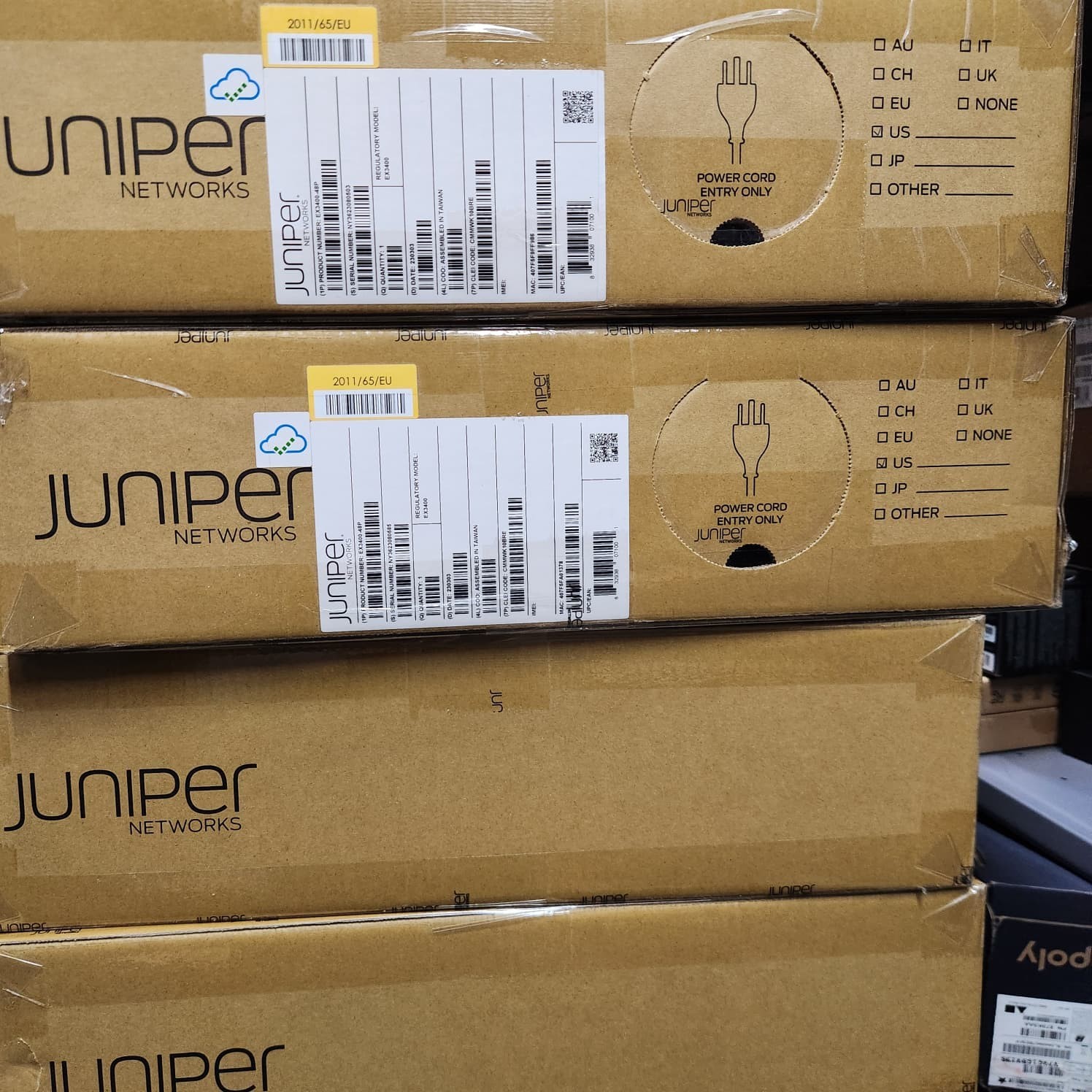 NEW Juniper Networks EX3400-48P 48-Port PoE+ 4-Port SFP+ Ethernet Switch