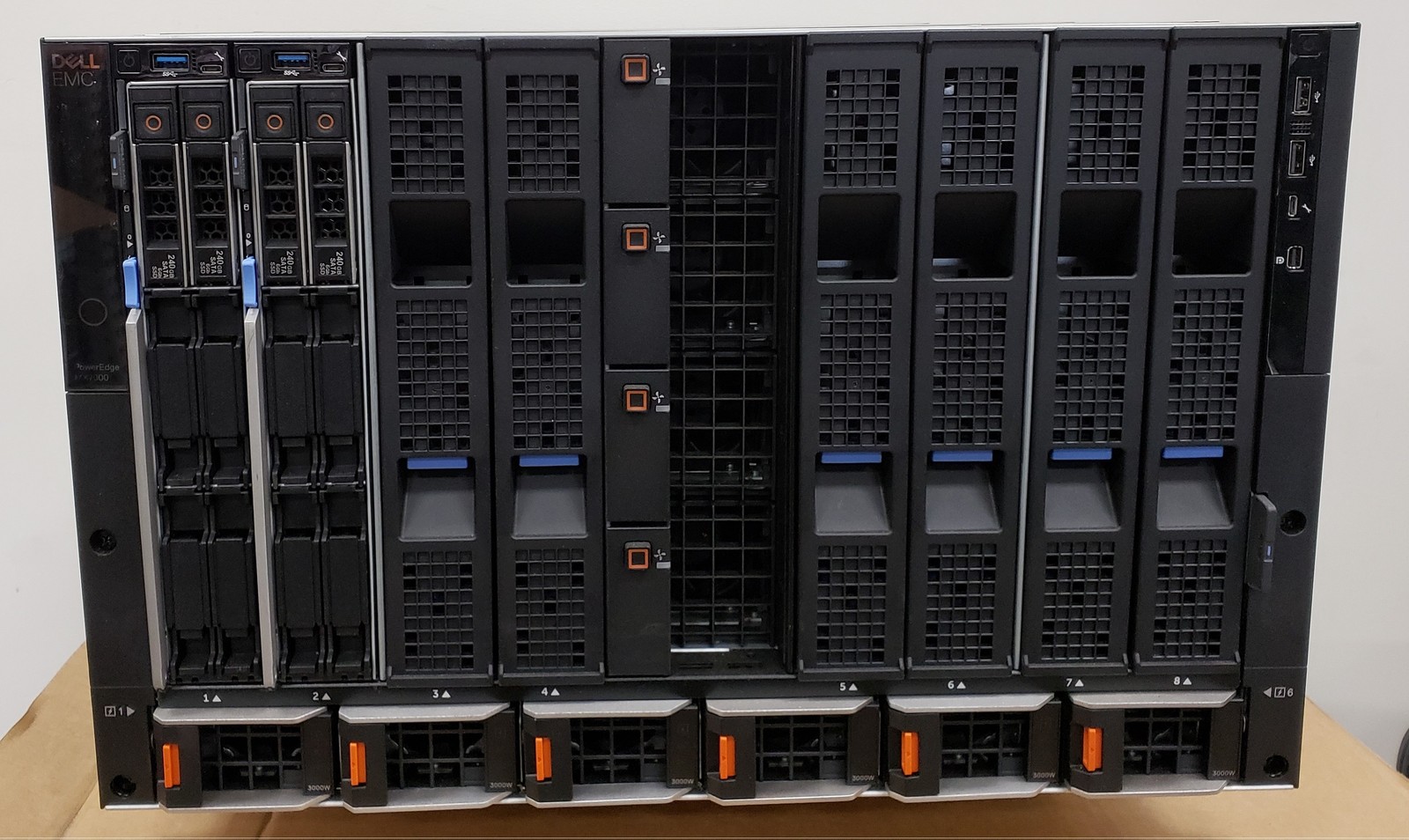 Dell MX7000 Chassis – 2x MX9002m, 2x MX7116n, 2x MX740c 2x 24C Gold 6248R 512GB