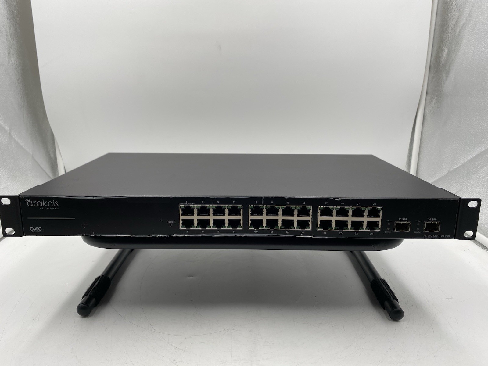 Araknis AN-210-SW-F-24-POE Gigabit Network Switch