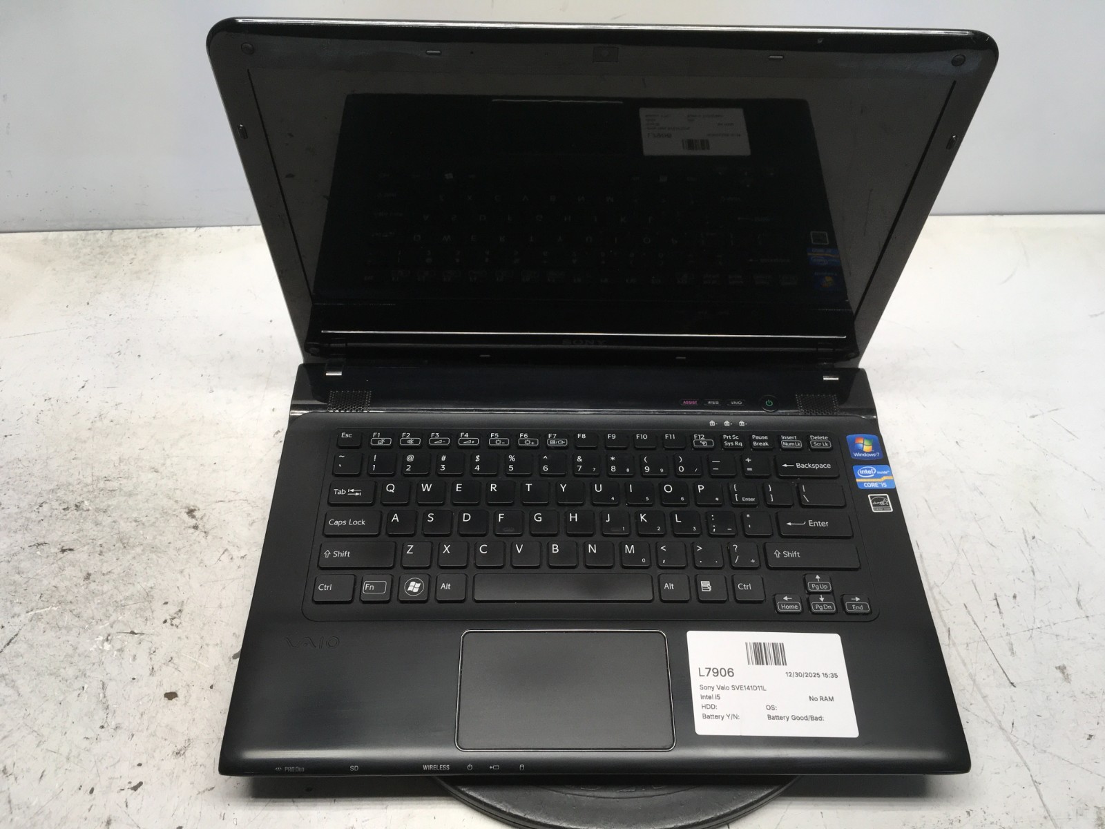 Sony Vaio SVE141D11L Intel i5 No RAM NO HDD