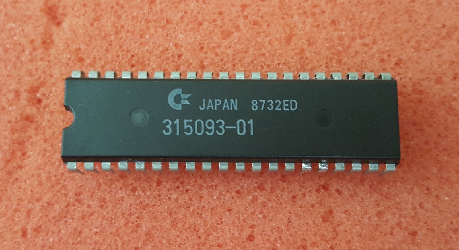 Original v1.2 Kickstart ROM for Commodore Amiga 500 2000 2000HD 2500 315093-01