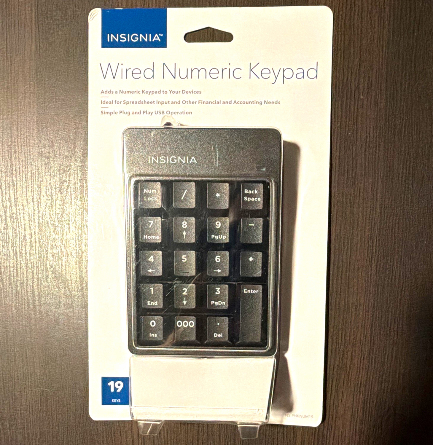 New Sealed Insignia Wired USB 19-Key Numeric Keypad Black NS-PNKNUM19