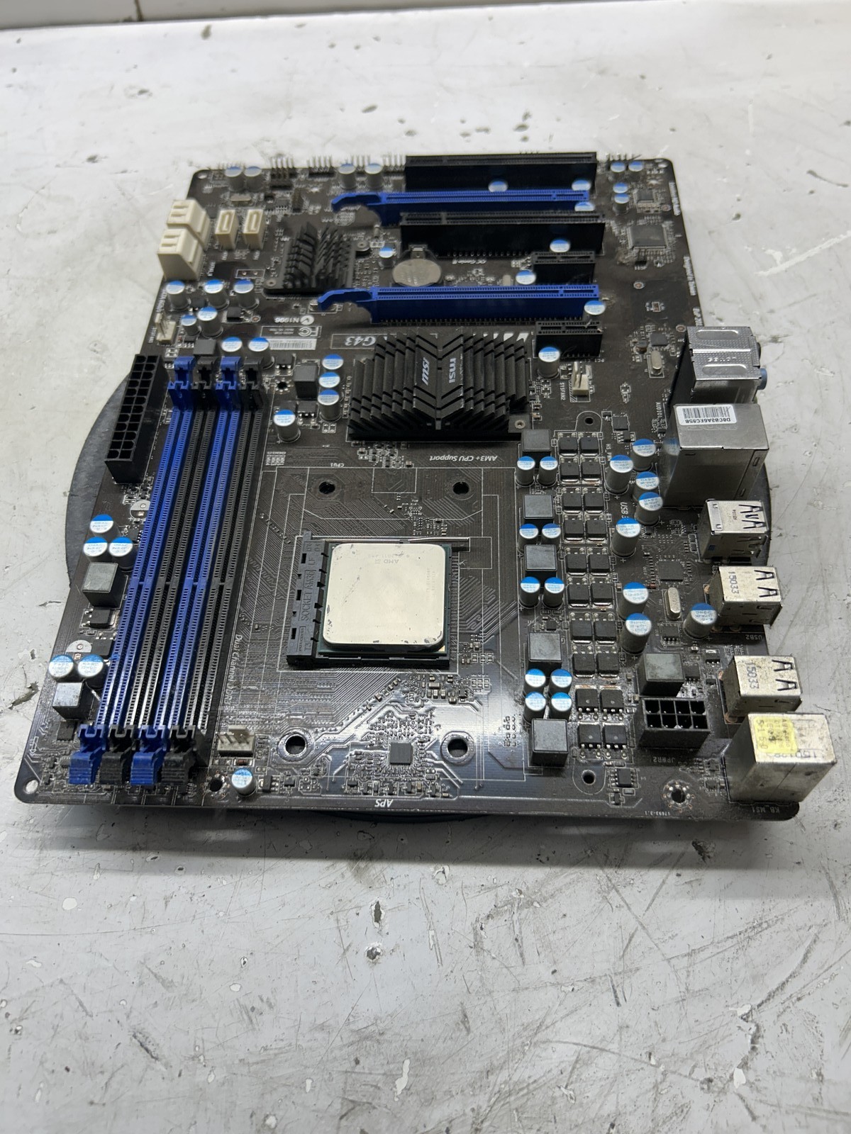 MSI 970A-G43 AMD FX-4350 No Ram No I/O Shield