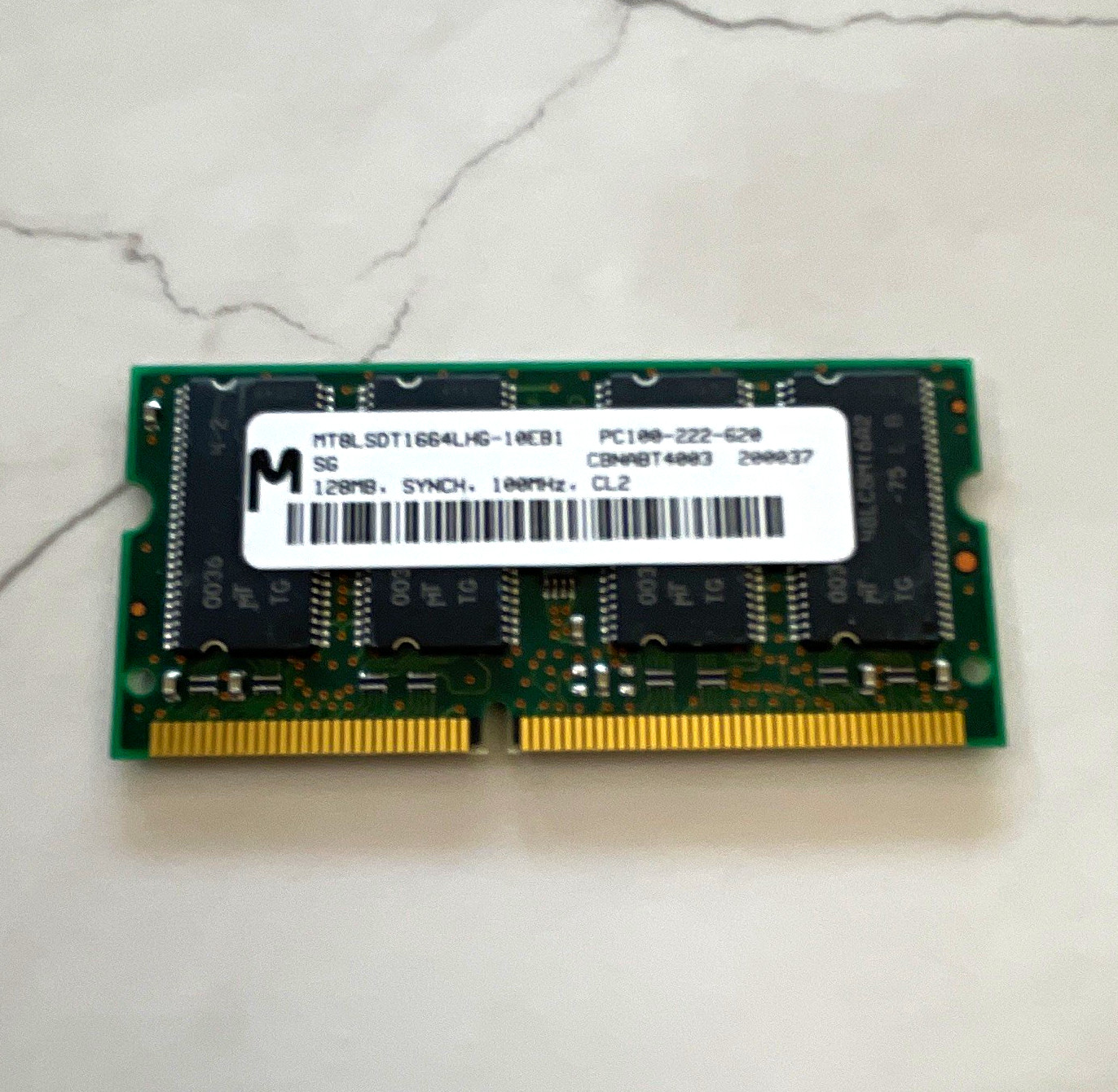 Micron 128MB SDR SDRAM PC100-222-620 144-Pin SO-DIMM CL2 MT8LSDT1664AHLG-10EB1