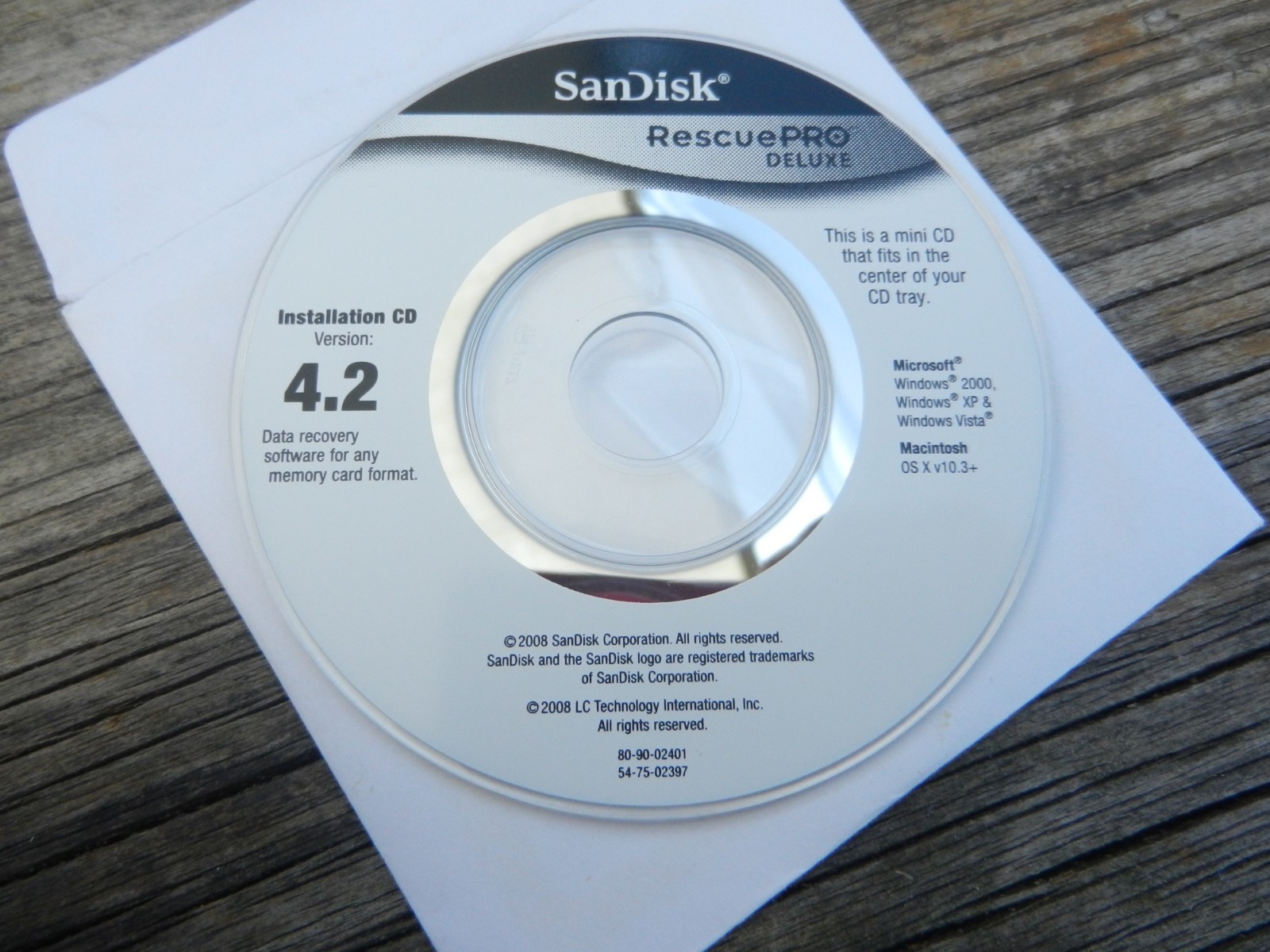 SanDisk Rescue Pro DELUXE 4.2 Mini-CD rom disc