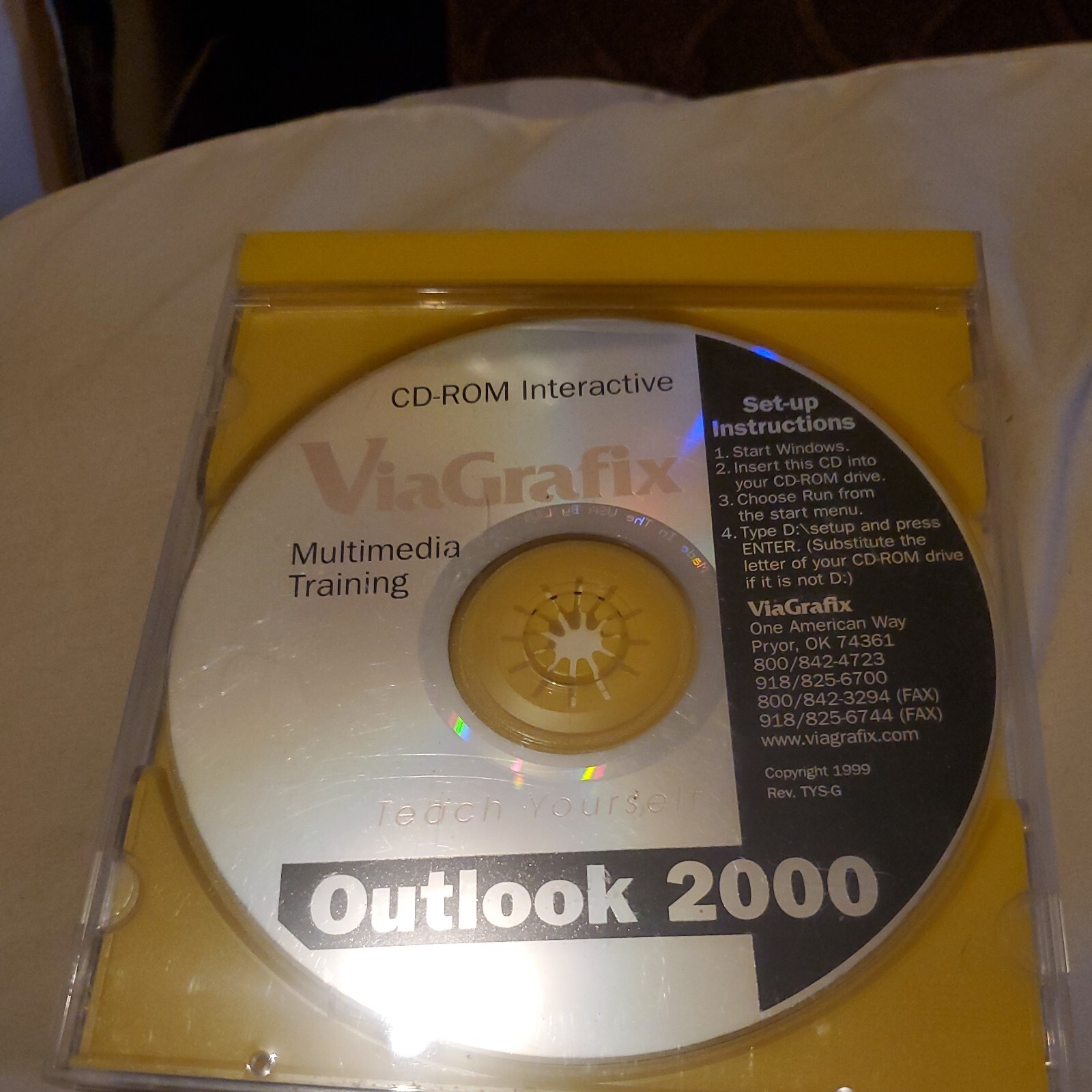 Teach Yourself Outlook 2000 [CD-ROM] ViaGrafix Multimedia Training (#2)