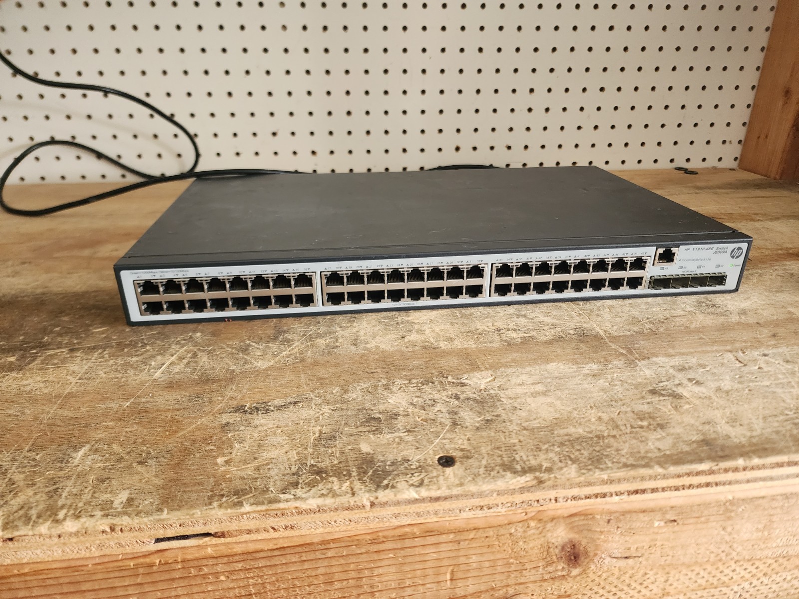 HP V1910-48G JE009A 48 + 4 SFP Port Managed Gigabit Network Switch