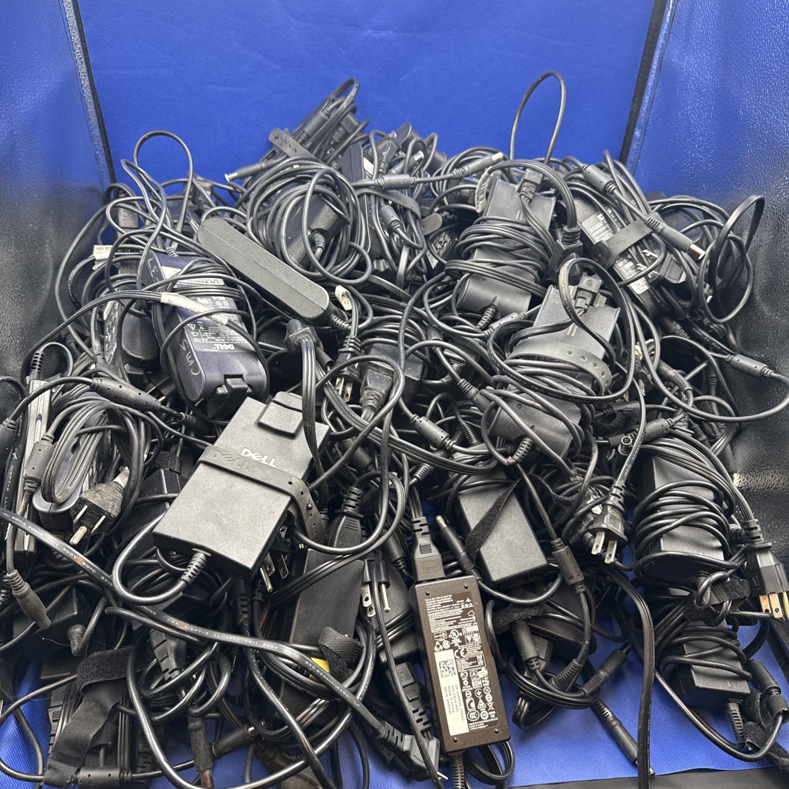 Lot Of 250 DELL 19.5V 3.34A Oem Ha65ns5/la65ns0 65W AC Power Adapter Charger