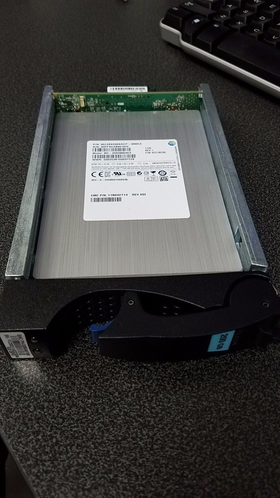 VX-VS6F-200 EMC 200GB SSD EFD disk drive 005050362 005049185 005049884