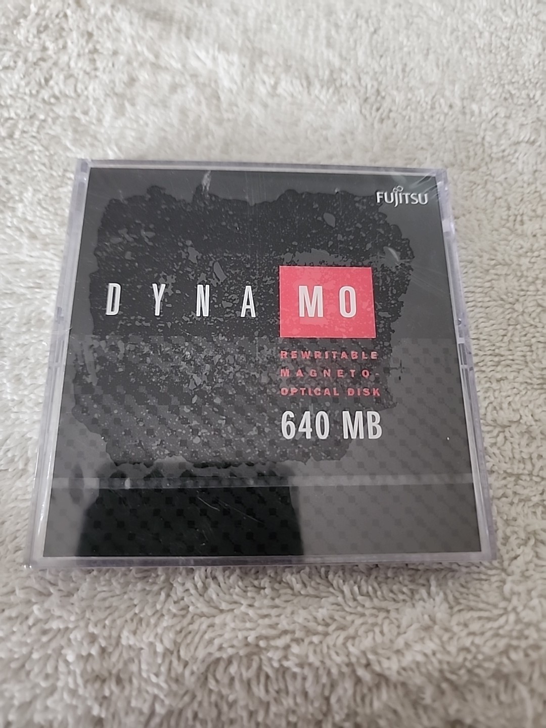 1x NEW Fujitsu DYNAMO 640mb Rewritable Magneto Optical Disk SEALED  Gigamo