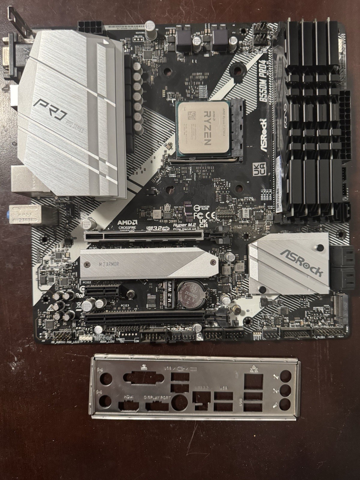 ASRock B550M PRO4 Motherboard AMD Ryzen 7 5700X CPU OLOy 64 GB RAM I/O Shield