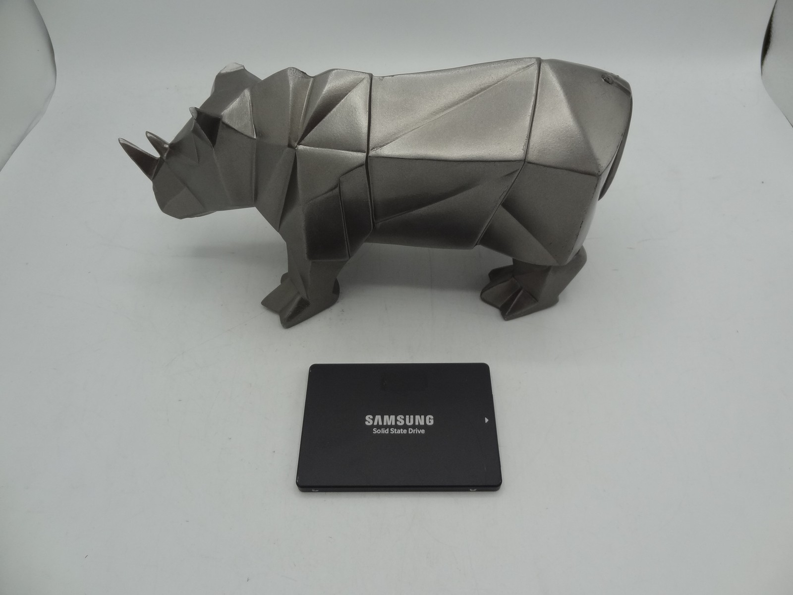 Samsung MZ7LM960HCHP 960GB SATA PM863 6GBPS 2.5in SSD *70-79% HEALTH - GRADE-C*