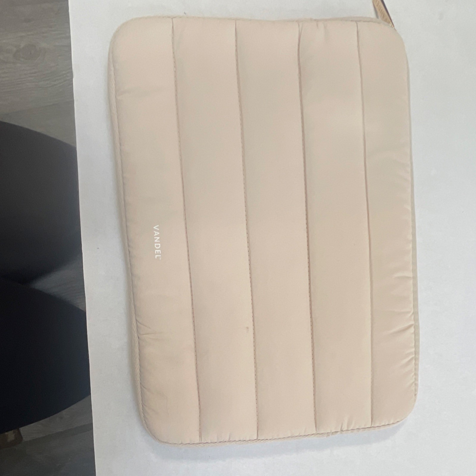 Vandel Beige Padded Solid Laptop Sleeve Case with Zipper Closure for Laptops