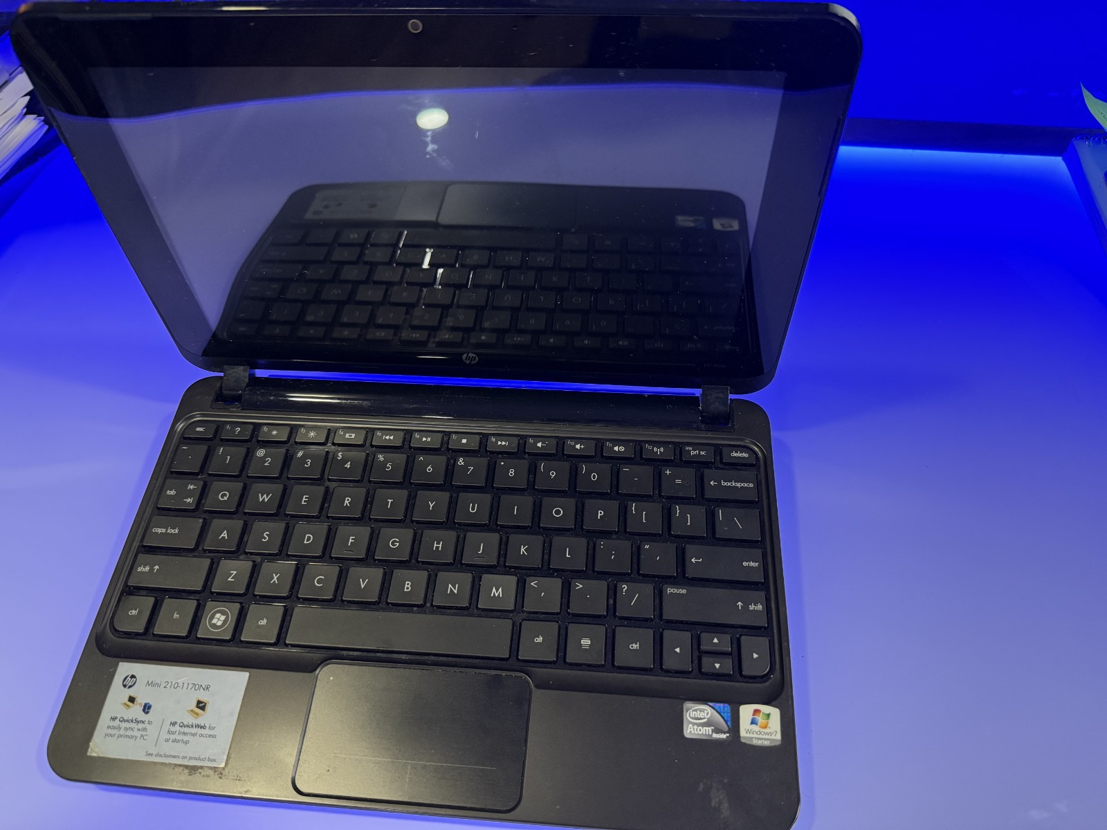 HP Mini 210-1170NR 10.1" Netbook Intel Atom No HDD For Parts or Repair 