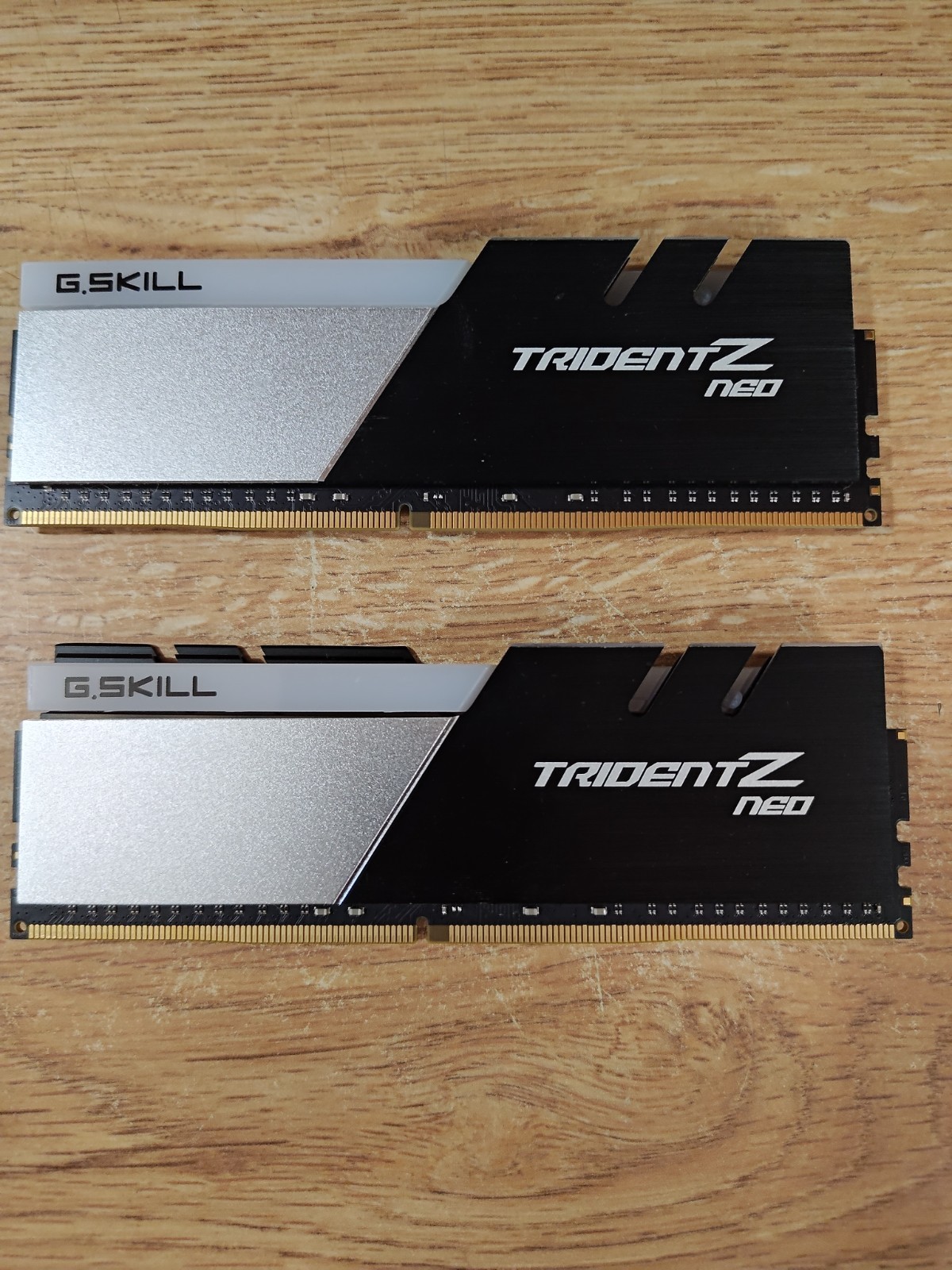 G.SKILL Trident Z Neo (For AMD Ryzen) Series 32GB (2 x 16GB) 288-Pin RGB PC RAM 