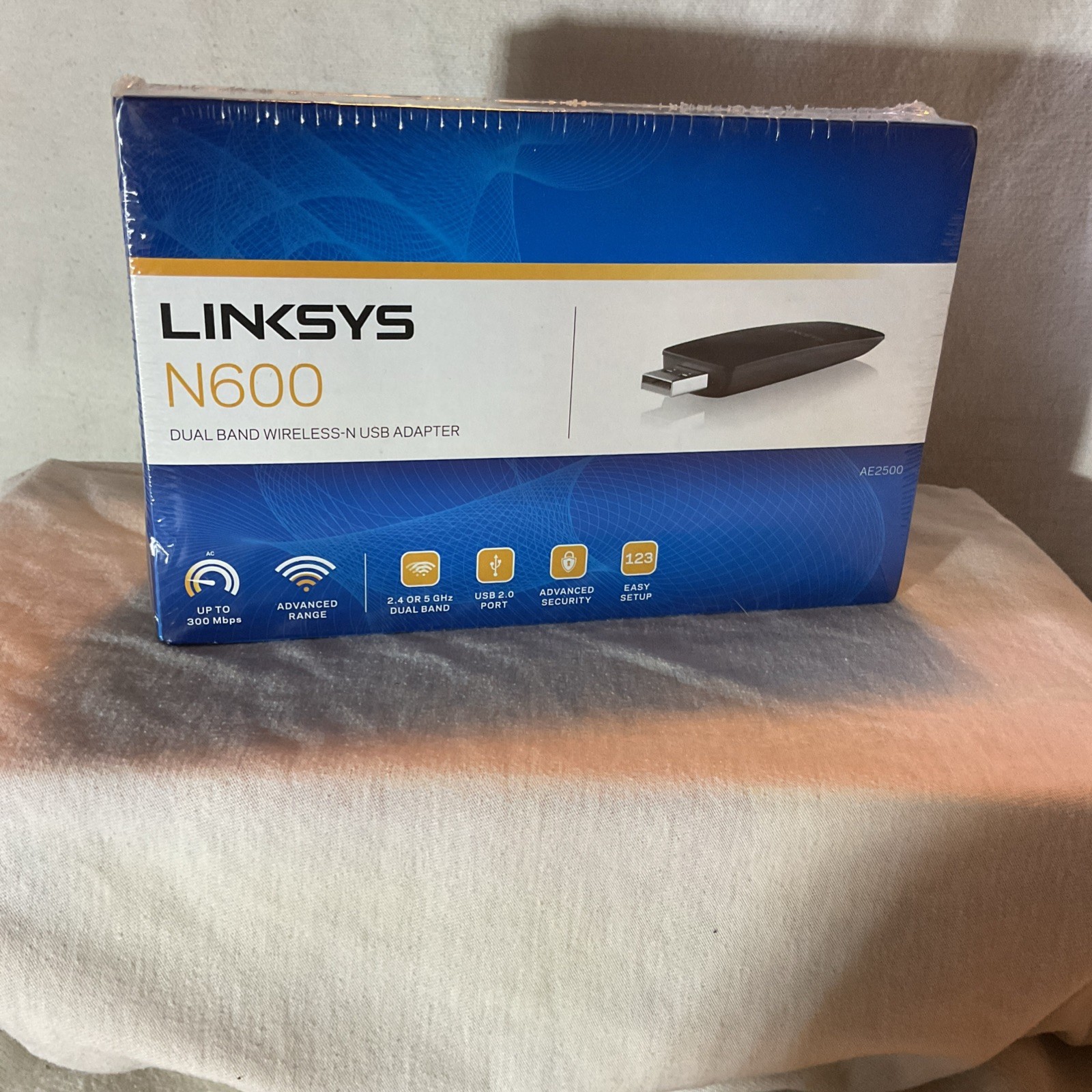 Linksys AE2500 Wireless-N USB Adapter - N600 Dual Band AE2500-NP
