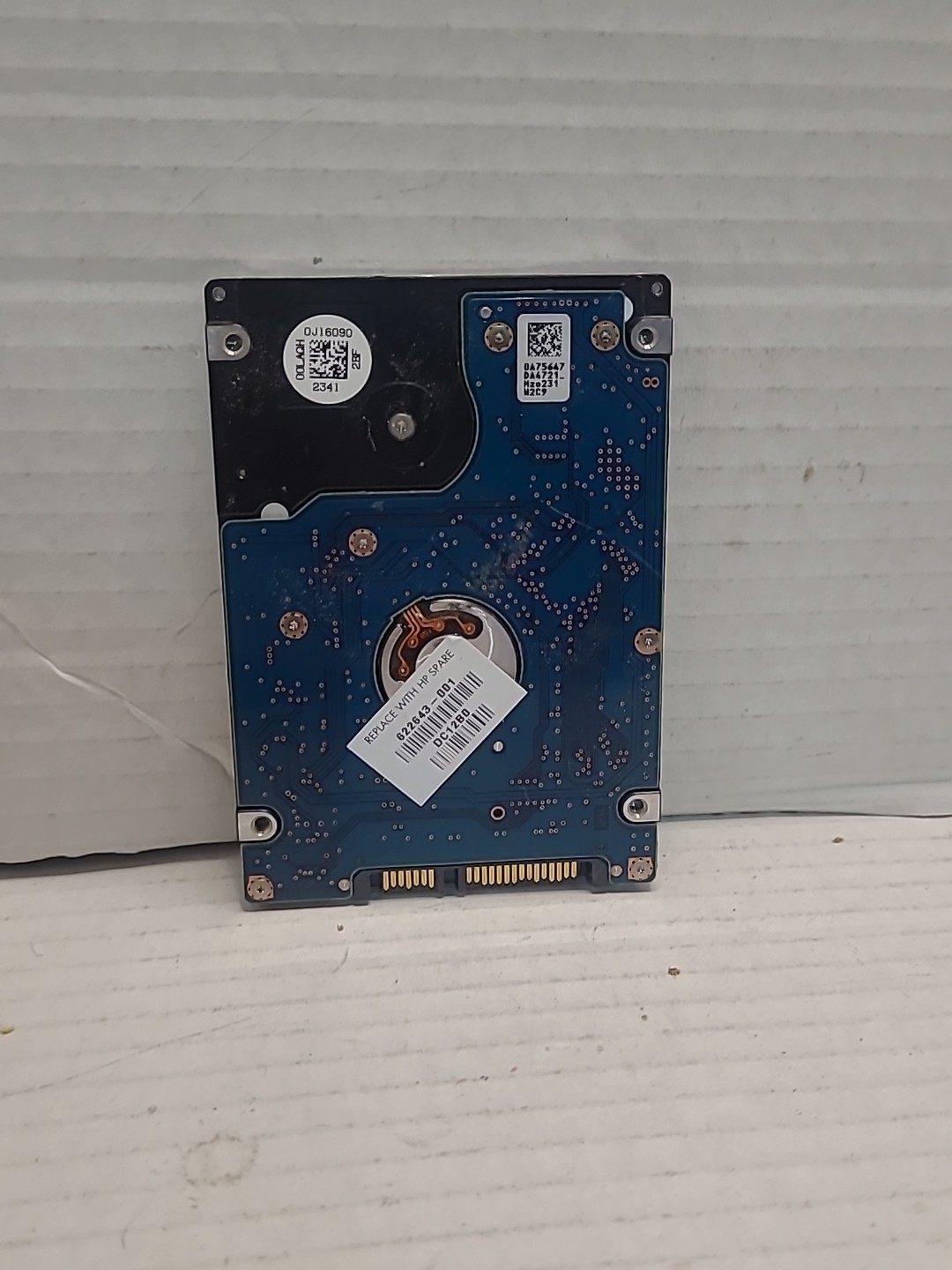 Hitachi Travelstar 7K750 750GB Hard Drive 7200RPM 16GB Cache HTS727550A9E364 236
