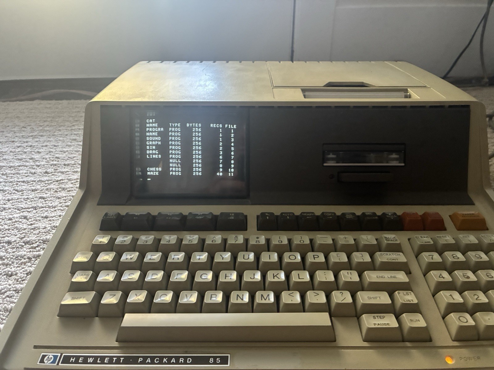 Hewlett-Packard HP 85 Vintage Home Computer w/ Built-In Printer, ROM, 16K