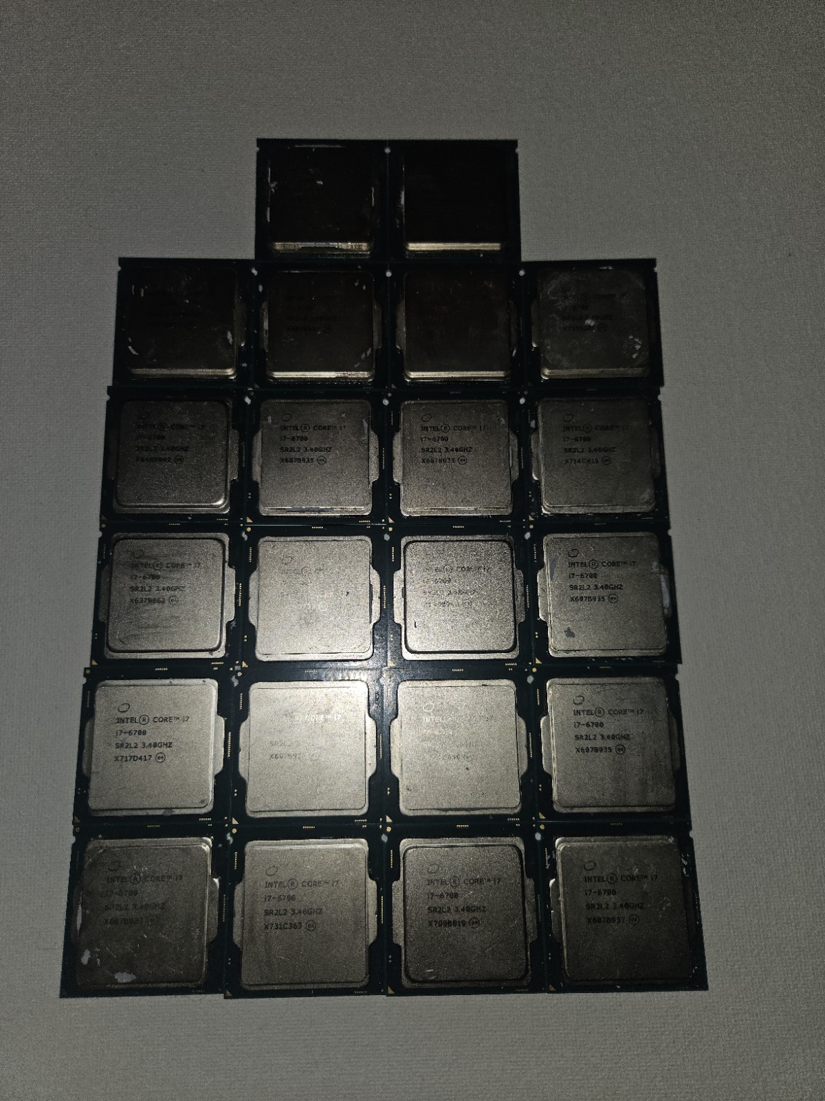 Lot Of 22 Intel Core i7-6700 Processor (3.40 GHz, 4 Cores, LGA 1151) - SR2L2