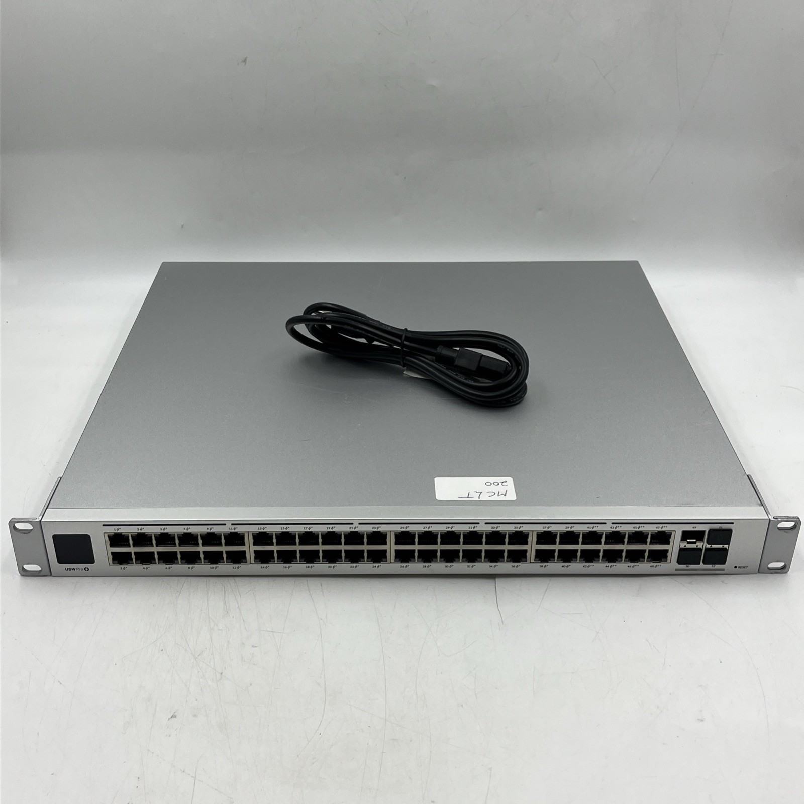 Ubiquiti UniFi Pro 48-Port Gigabit Network SFP+ PoE Ethernet Switch USW-Pro-48