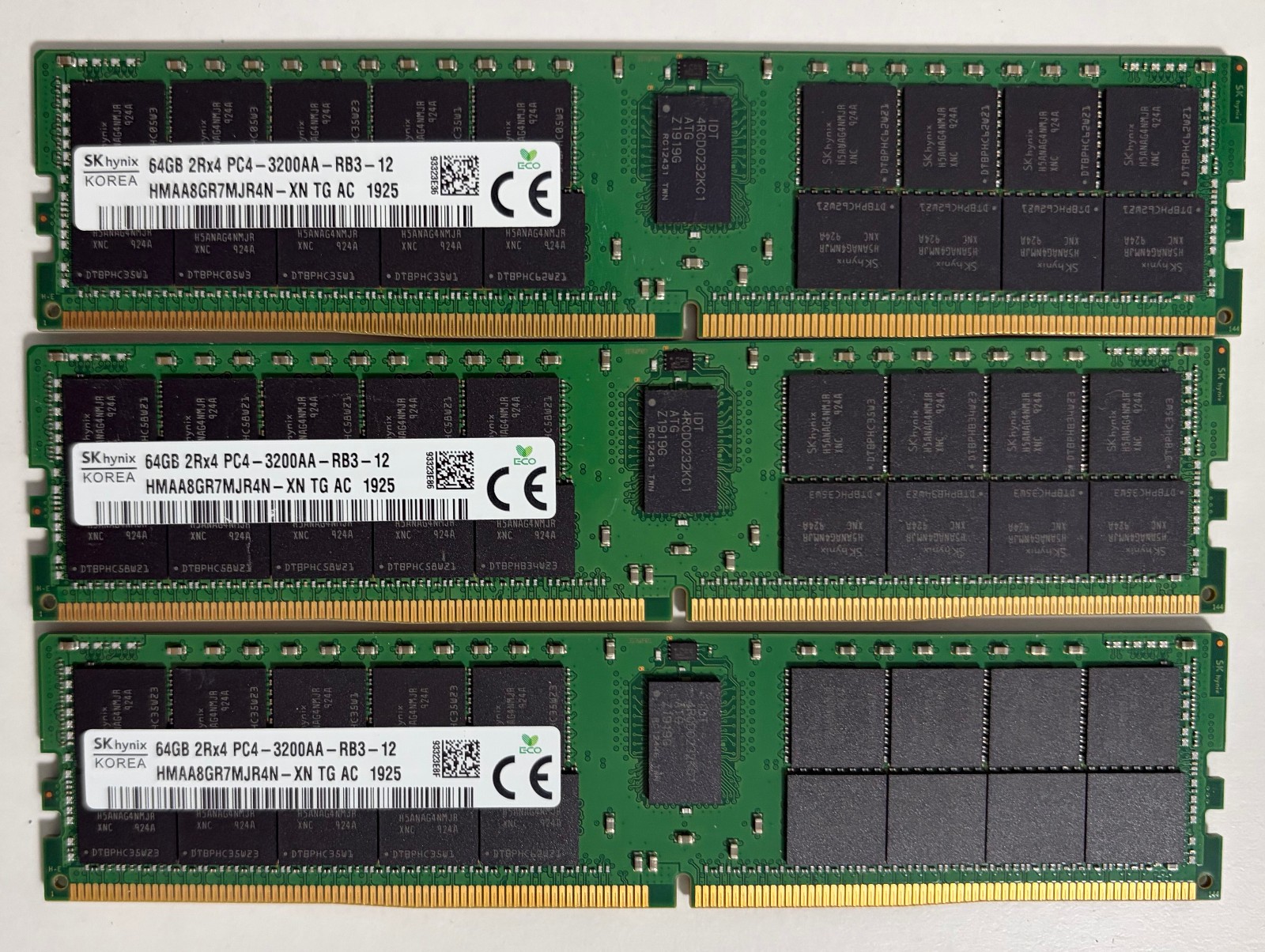 SK Hynix 64GB DDR4 PC4-25600 3200 ECC Server Memory RAM HMAA8GR7AJR4NXN