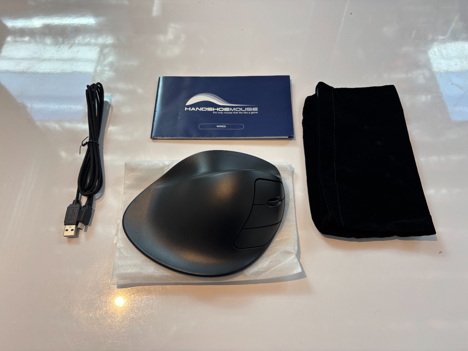 Hippus HandShoe Mouse L2WB-LC Large Wired, Right Hand, USB, Black [open box]