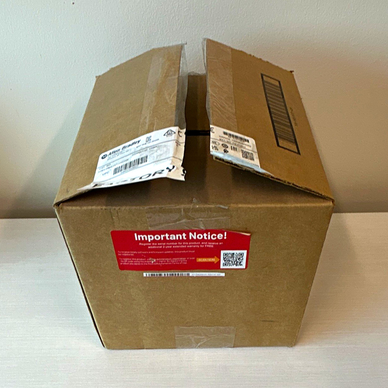 New Never Used, Allen-Bradley Stratix 1783-HMS16TG4CGN Managed Switch