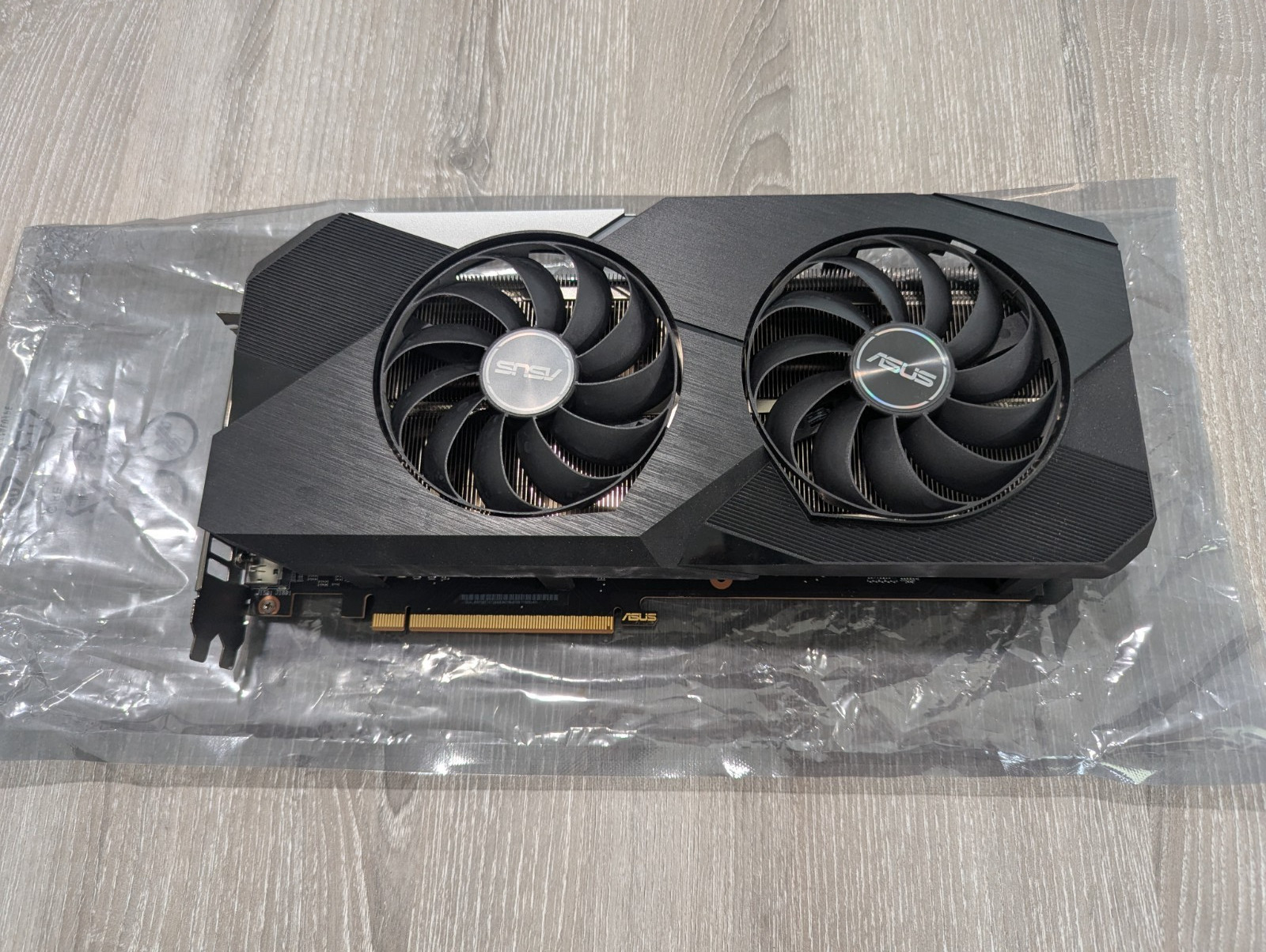 Asus Dual AMD Radeon RX 6700 XT OC Edition - 12GB GDDR6