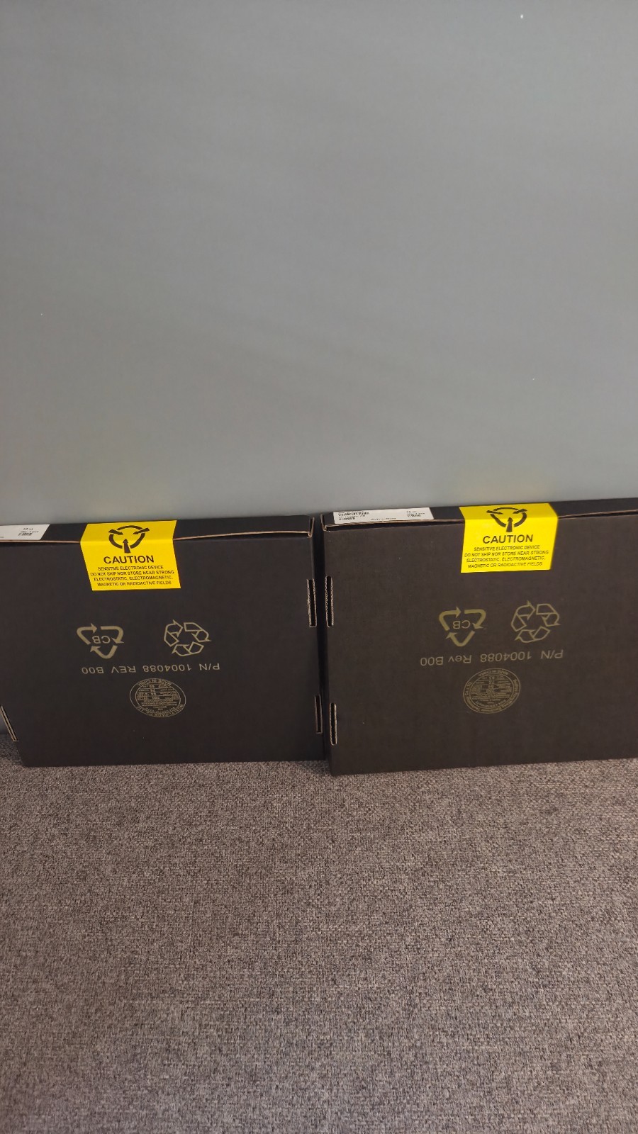 Finisar PAN-QSFP-AOC-10M. New in box.
