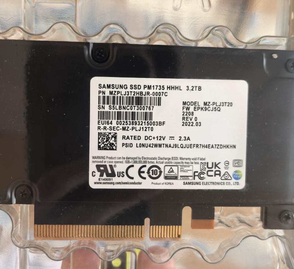 Samsung PM1735 3.2TB SSD AIC HHHL PCIE4.0 x8 NVME MZ-PLJ3T20 MZ-PLJ3T2HBJR-0007C
